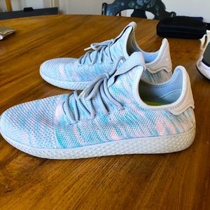 Adidas Pharrell Williams size 9.5